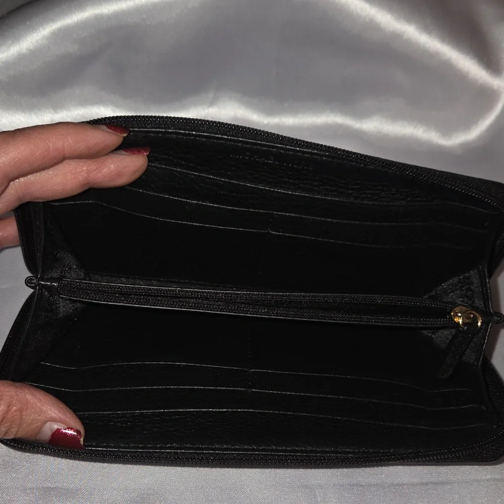 Michael Kors Saratoga Continental Wallet EUC - Picture 7 of 10